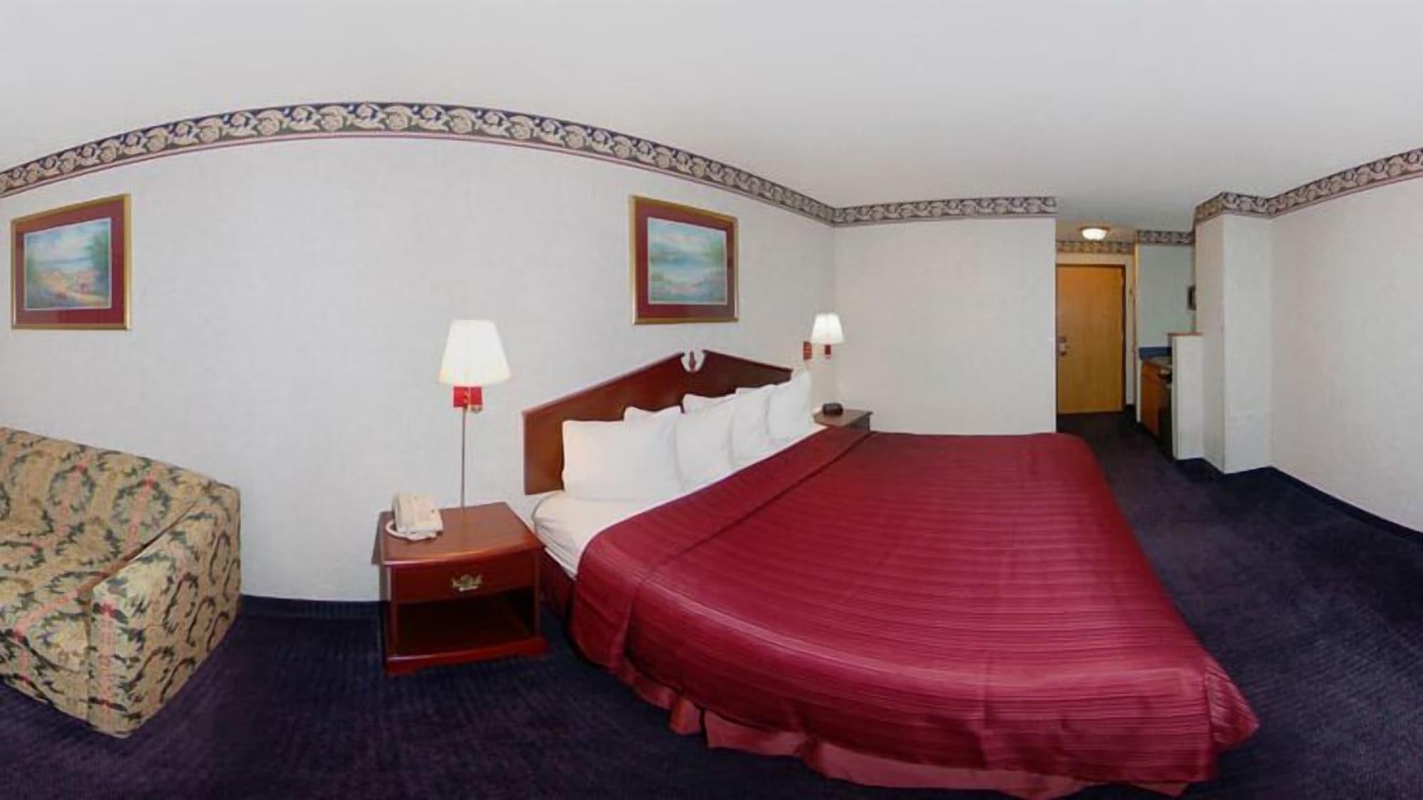 Quality Inn & Suites Columbus Bagian luar foto